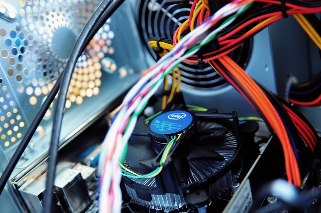 Safe GPU Temperature Range While Gaming - Desktop CPU with Intel Fan to cool down CPU
